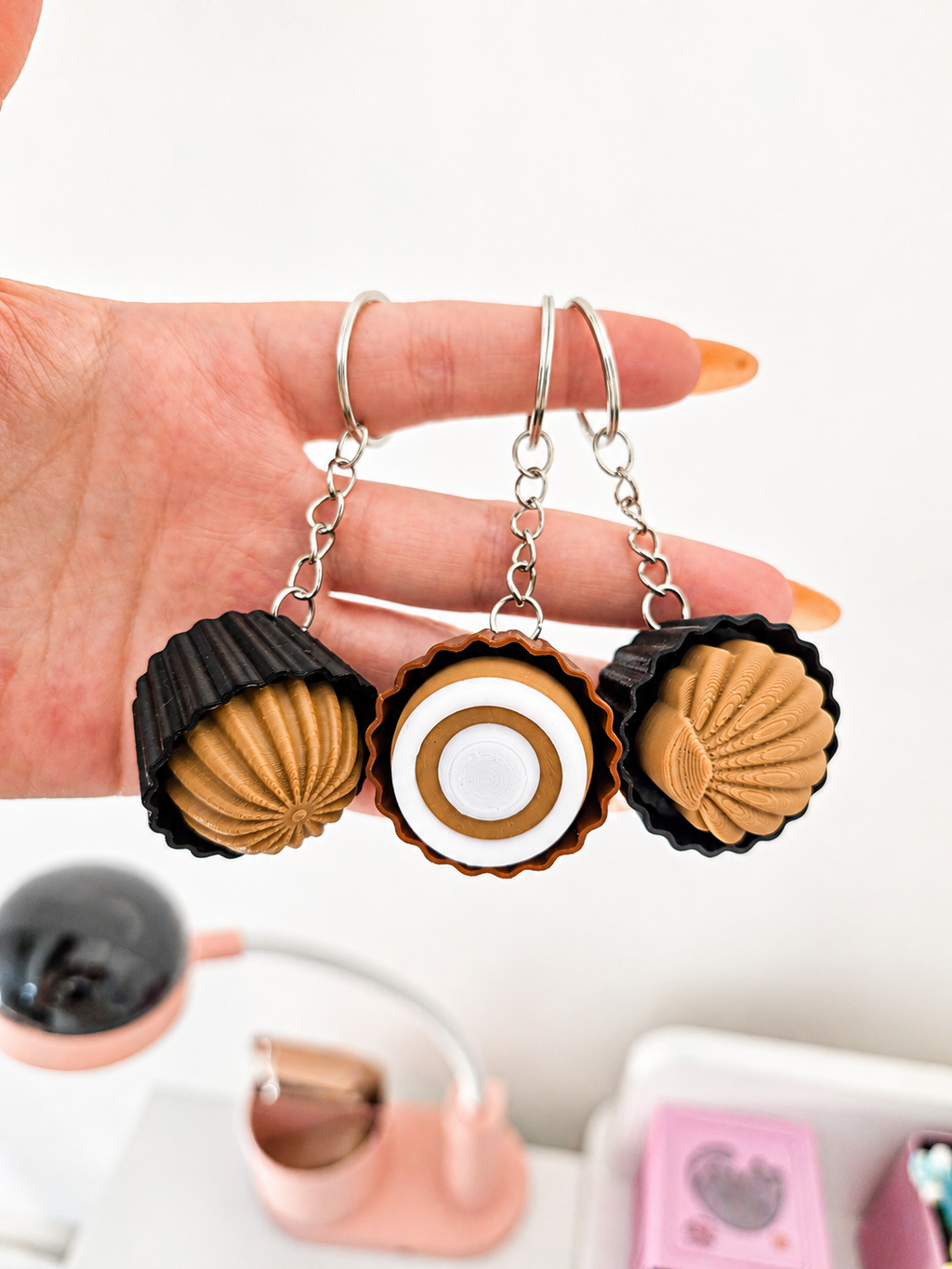 Porte-clé Pâtisserie Kawaii à Cliquet 🍰 – Mini Gâteau Miniature pour Sac