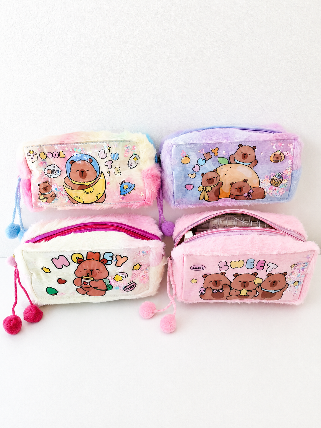 Trousse kawaii Capybara peluche sur fond blanc – Mimisu
