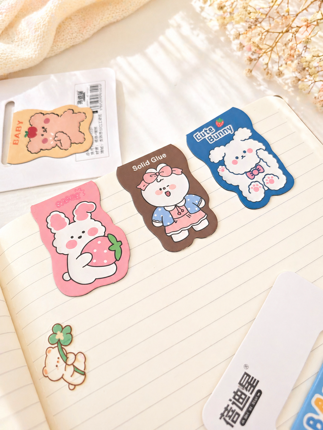 Marque-page magnétique kawaii détail mécanisme aimant sur livre – Mimisu
