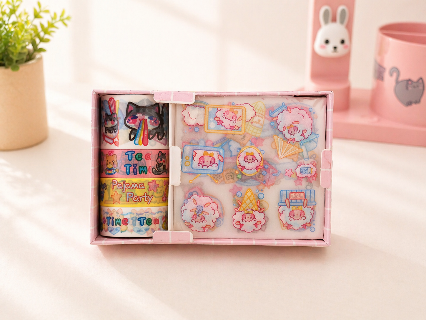 Mini kit washi tape kawaii tenu en main pour montrer la taille – Mimisu
