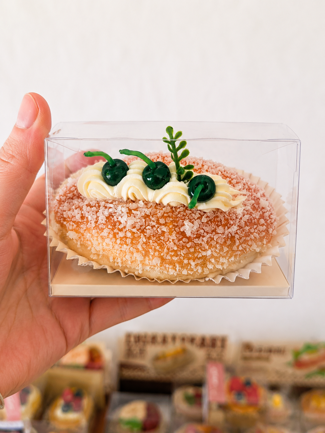 Squishy Éclair Sweetheart Kawaii Aimanté 🍋🧡 – Boîte Vitrine
